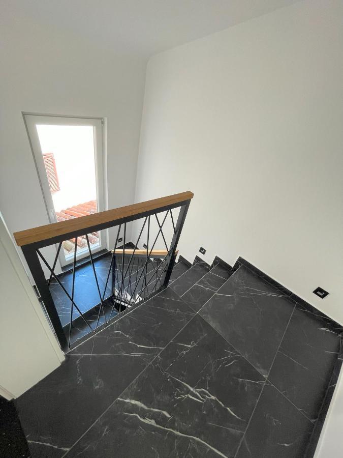 Apartment Moro Piran Bagian luar foto