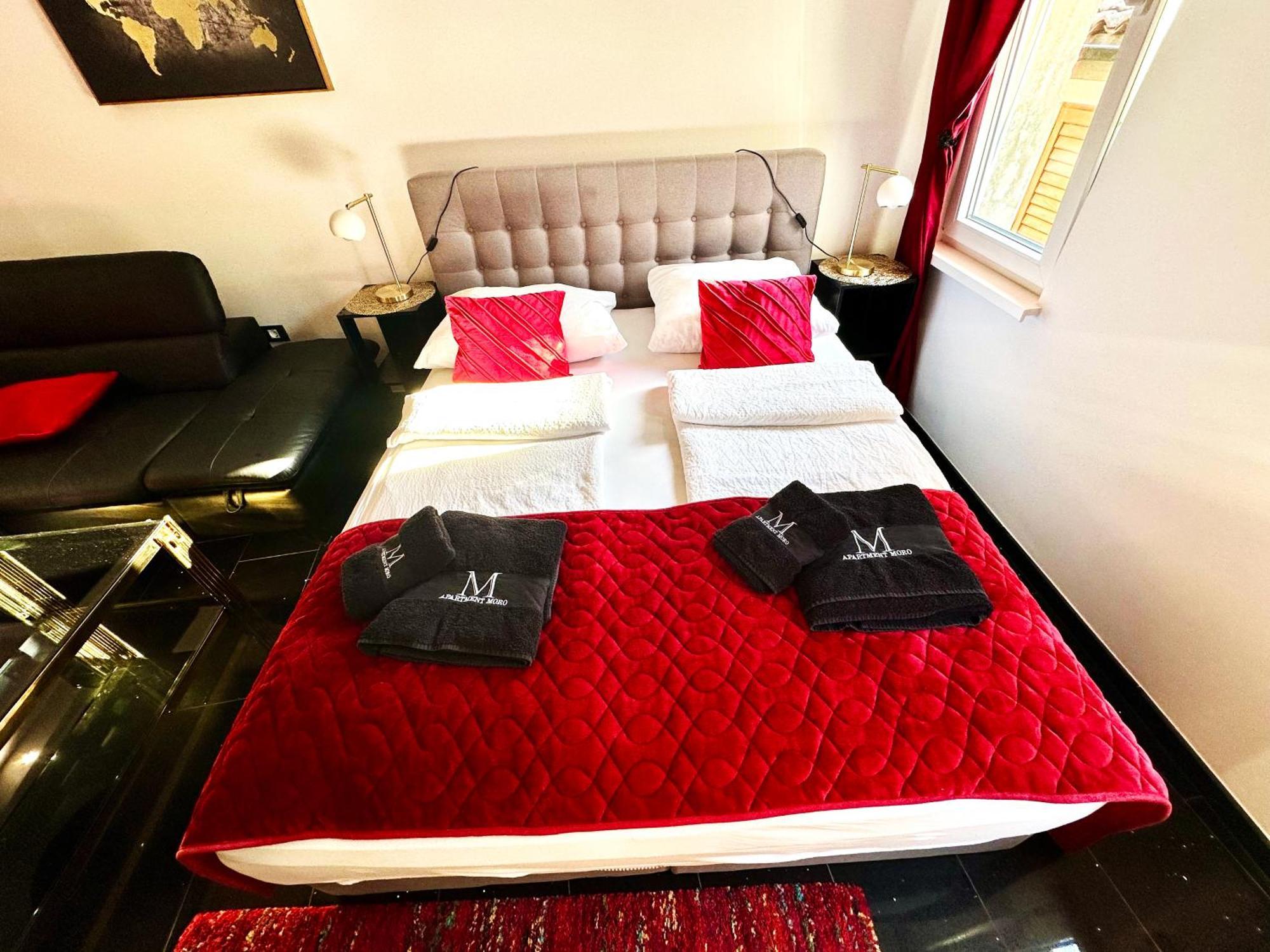 Apartment Moro Piran Bagian luar foto